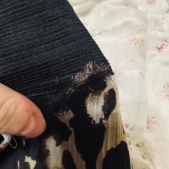 White House Black Market Leopard Skirt 🖤 - Picture 9 of 12